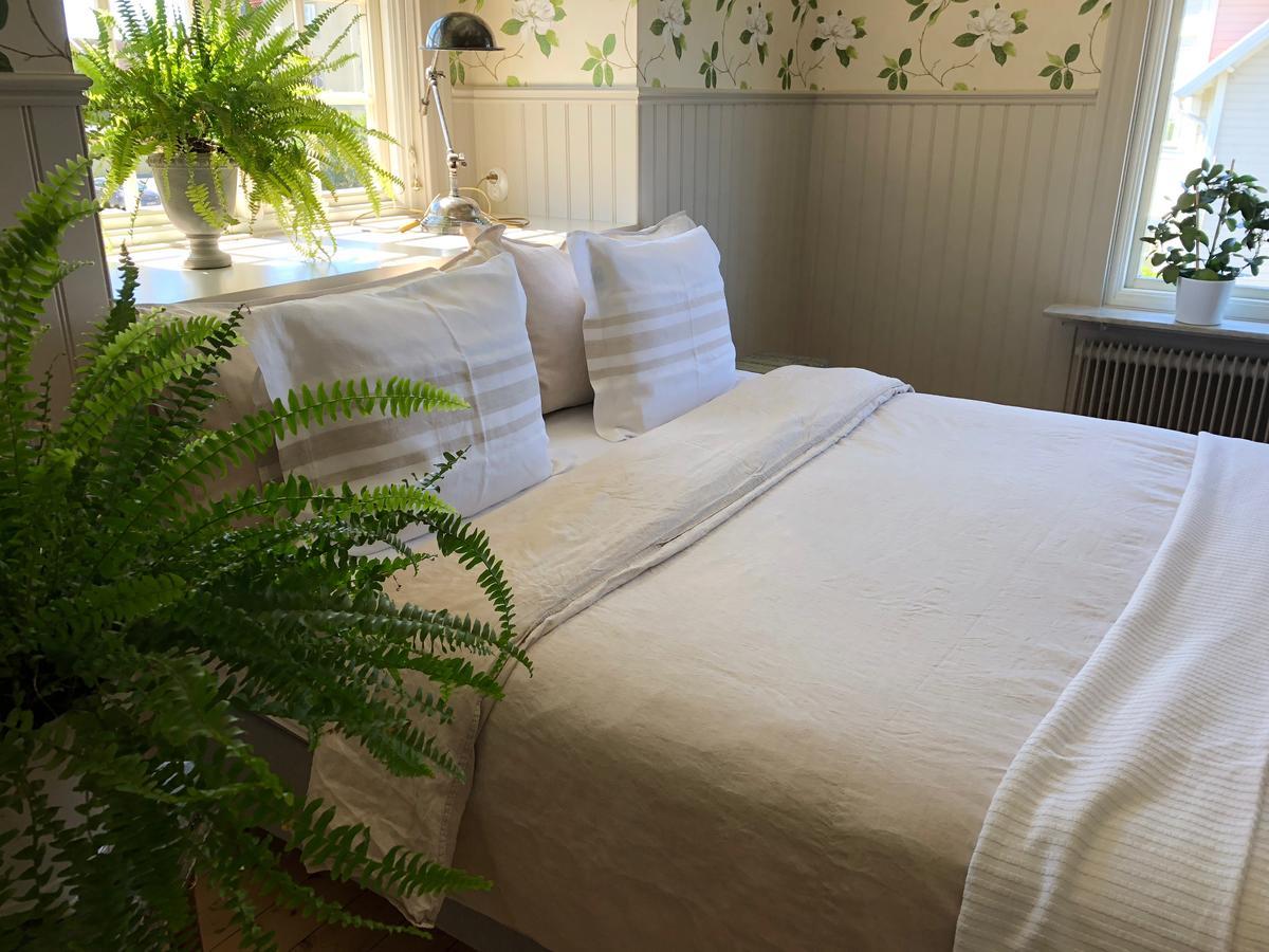 Villamilsten B&B Lidkoping Luaran gambar